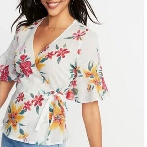 Old Navy Floral Wrap Top With Flutter Sleeves in XXL